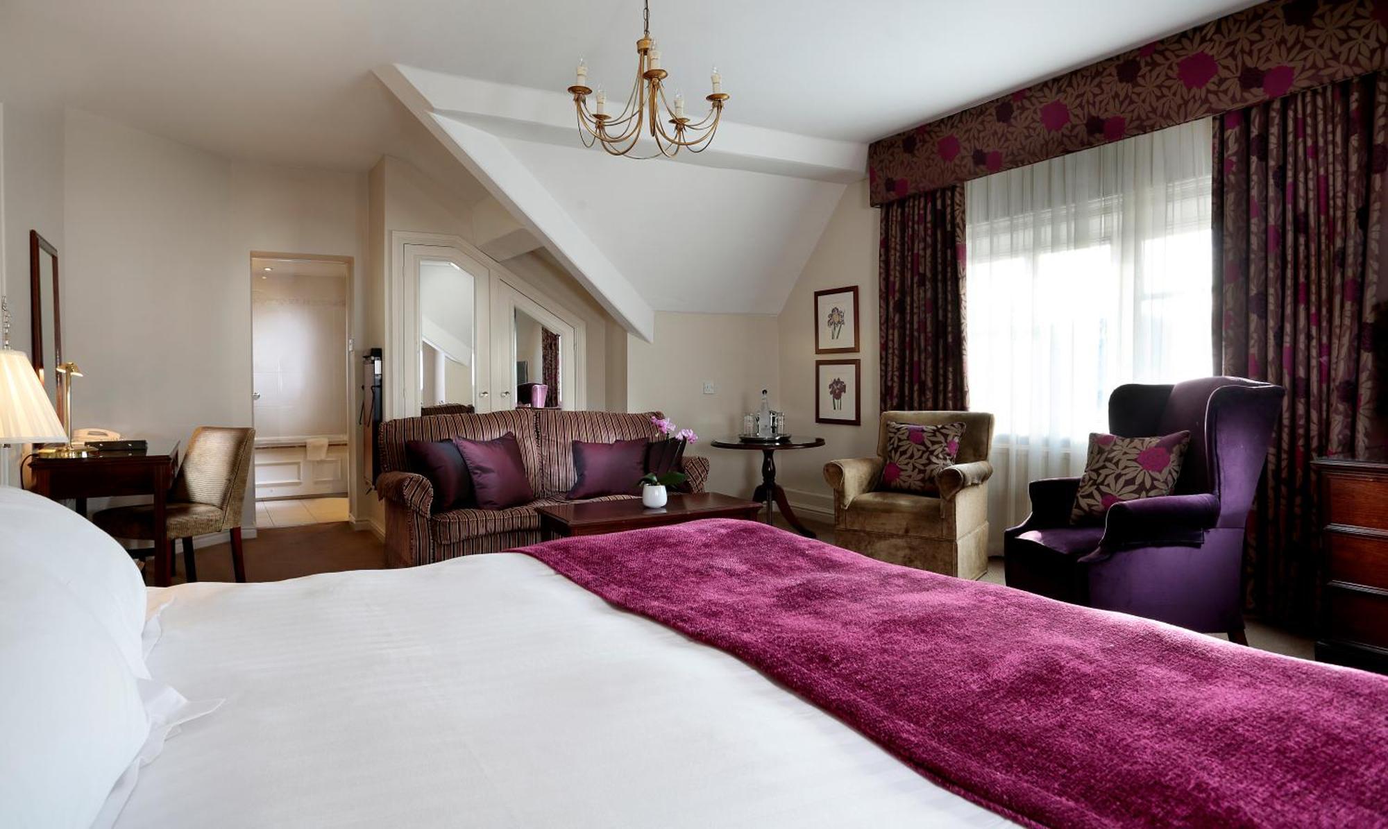 Macdonald New Blossoms Hotel Честър Екстериор снимка